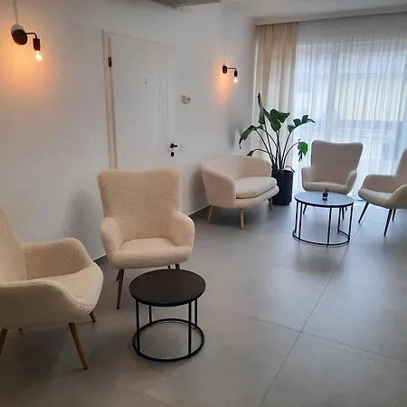 Sovirag Termal Panzio Guest house *