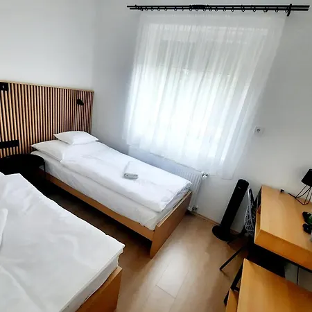 게스트하우스 Sovirag Termal Panzio 3*