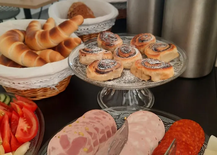 Sovirag Termal Panzio Guest house Hajdunanas